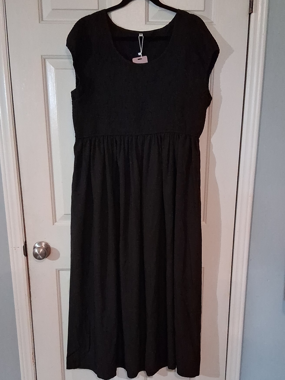 Girls Black Cap-Sleeve Midi Dress - Classic Everyday Style